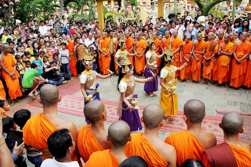 chol-chnam-thmay-bieu-dien-1721618959-1793207449.jpg