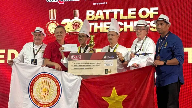 SAU CHIẾC CÚP TEAM 2 RICHS: DẤU ẤN CỦA HAI ĐẦU BẾP VIỆT TẠI BATTLE OF THE CHEFS 2026