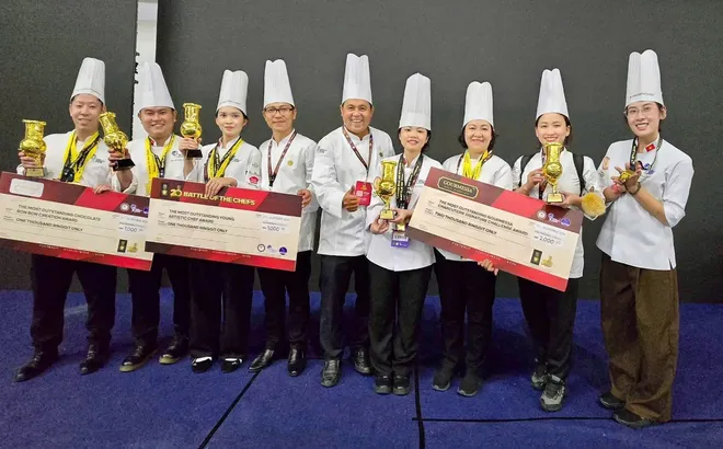 TEAM 2 CATERING VÀ HÀNH TRÌNH PHÍA SAU CHIẾC CÚP TẠI MALAYSIA